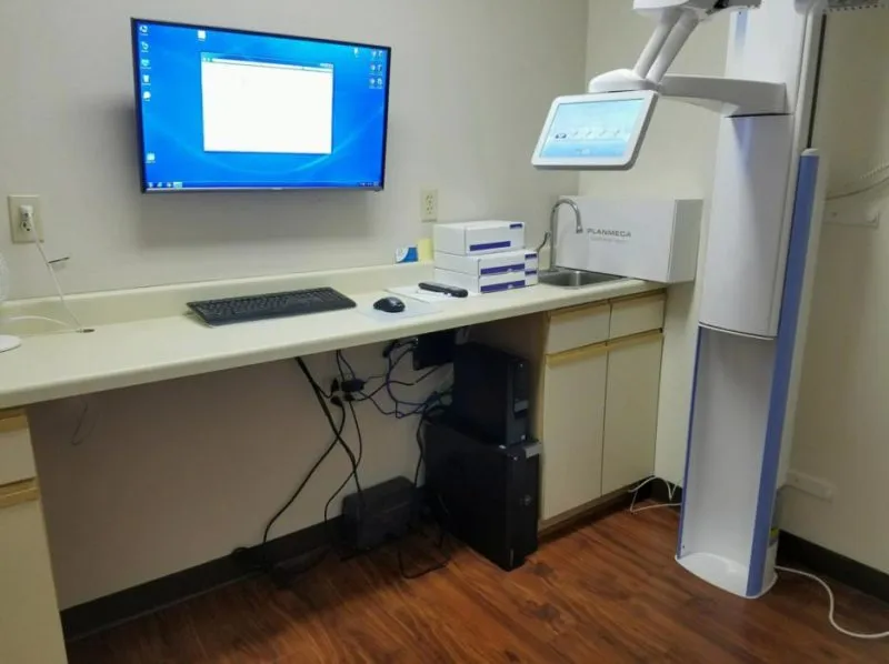 Cone beam CT scanner for detailed dental imaging